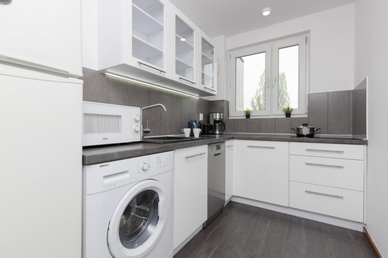 Old Town Spacious Apartment Bonifraterska By Renters Варшава Экстерьер фото
